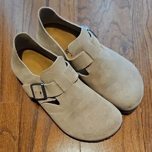 Women’s Suede Slip-On Loafers with Buckle in Light Taupe